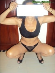 Fotos en lencería negra de mi esposa
