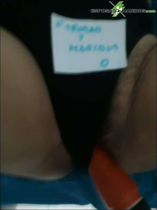 Fotos de mi esposa colombiana masturbandose con su juguete